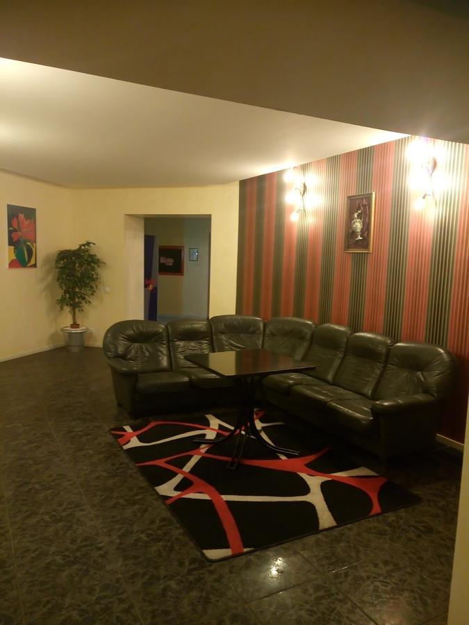 Vaivorykste Hotel Šiauliai Екстериор снимка