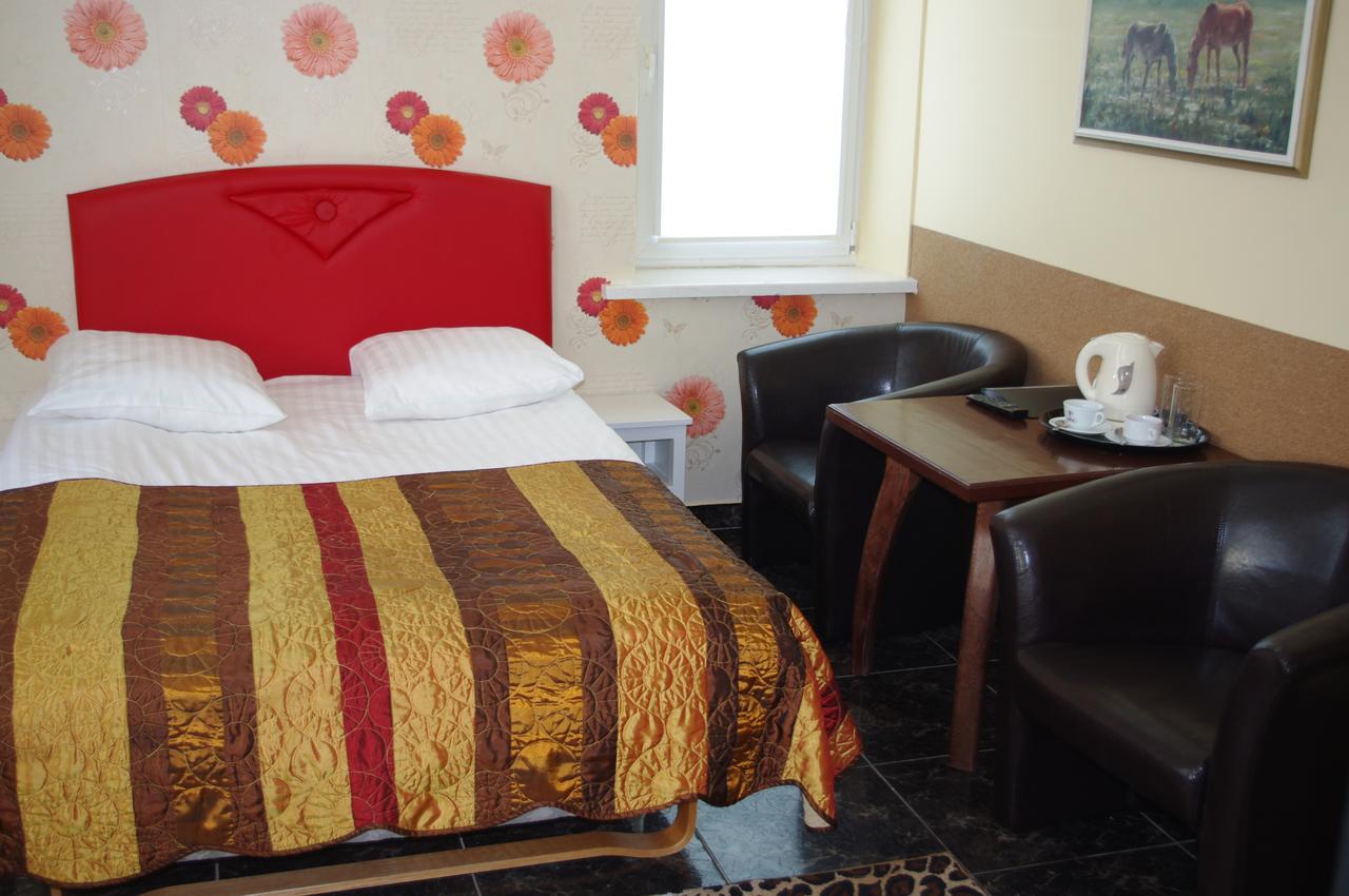 Vaivorykste Hotel Šiauliai Екстериор снимка